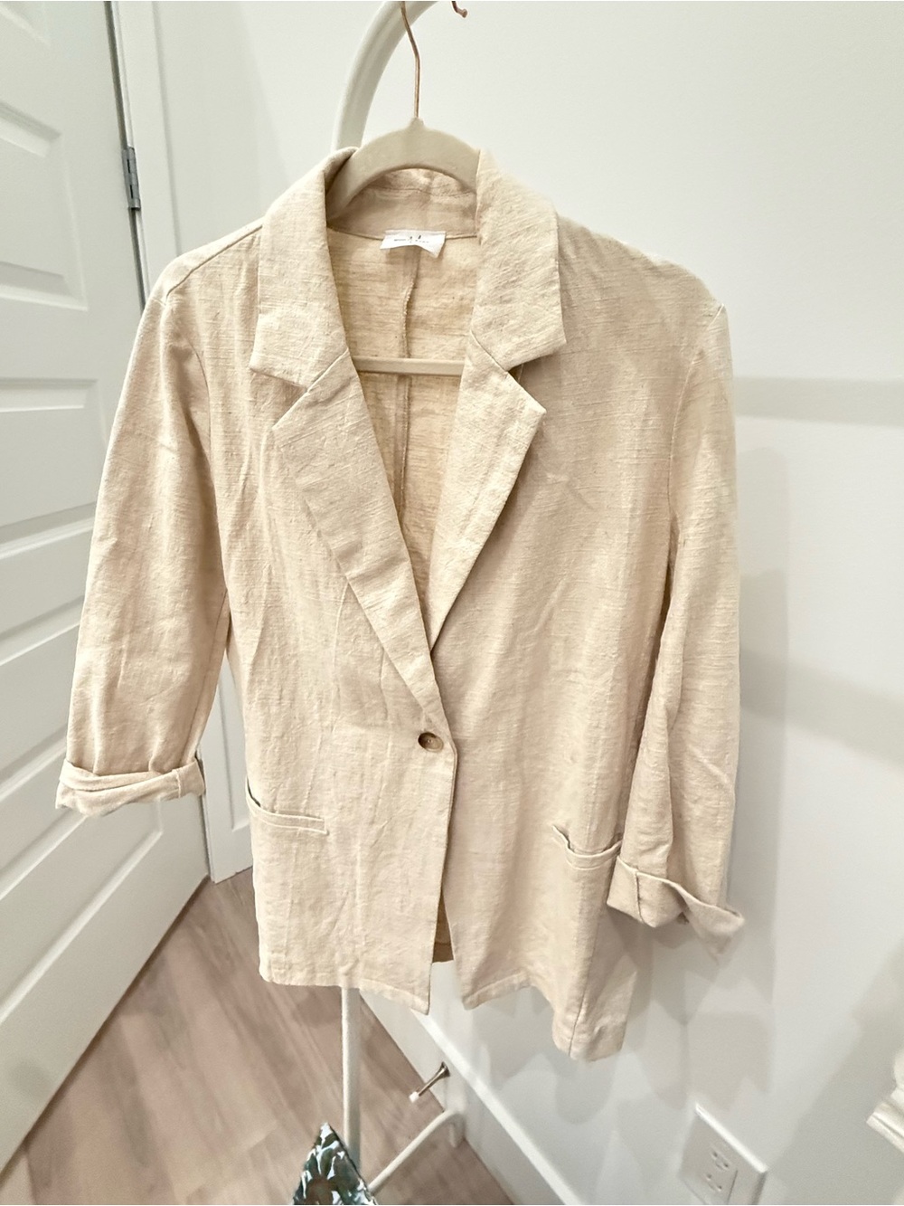 Relaxed Open-Front Linen Blazer Jacket in Light Beige